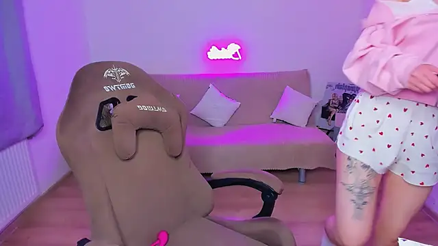 YourMegan online show from 09/13/25, 07:46