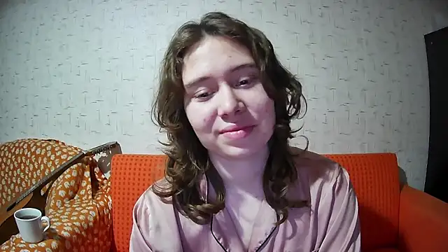 Snapshot of girliemilk chatting on 11/24/25, 05:34 girliemilk online show from 11/24/25, 05:34