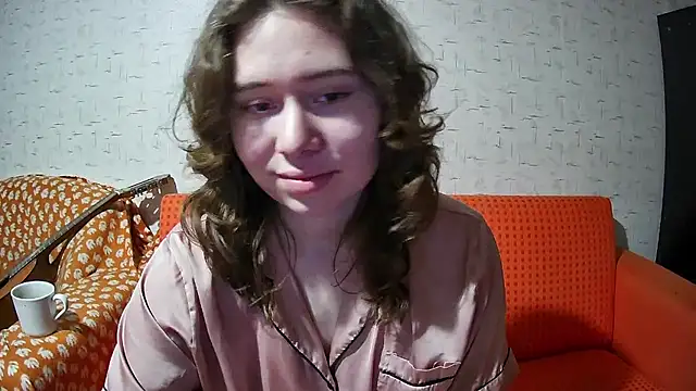 girliemilk online show from 11/26/25, 08:10