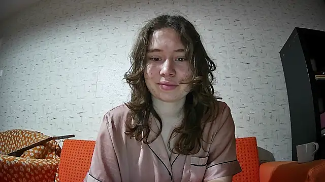 Snapshot of girliemilk chatting on 01/09/26, 02:25 girliemilk online show from 01/09/26, 02:25