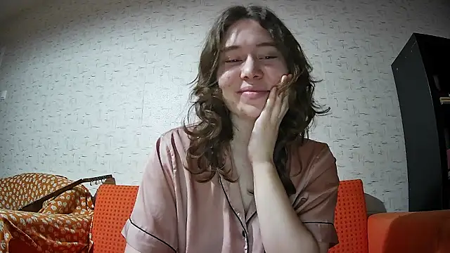 Snapshot of girliemilk chatting on 01/11/26, 03:06 girliemilk online show from 01/11/26, 03:06