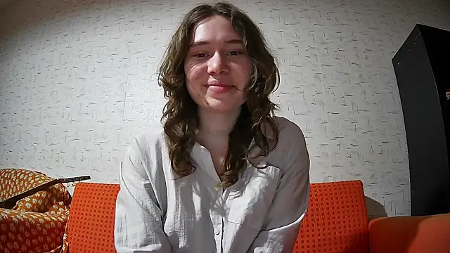 Snapshot of girliemilk chatting on 01/19/26, 03:05 girliemilk online show from 01/19/26, 03:05