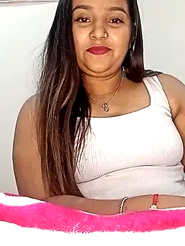 Snapshot of RAYI_01 chatting on 02/06/25, 05:51 RAYI 01 online show from 02/06/25, 05:51