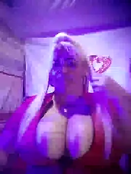 Snapshot of BonniAdams chatting on 02/06/25, 02:00 BonniAdams online show from 02/06/25, 02:00