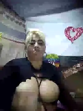 Snapshot of BonniAdams chatting on 02/09/25, 04:25 BonniAdams online show from 02/09/25, 04:25