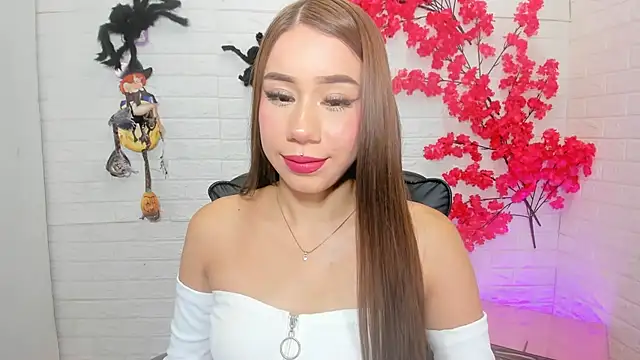 BarbieGirl    online show from 10/30/25, 04:58