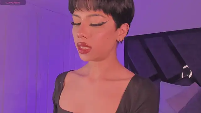 Snapshot of soidai_miiu chatting on 03/04/25, 04:49 soidai miiu online show from 03/04/25, 04:49