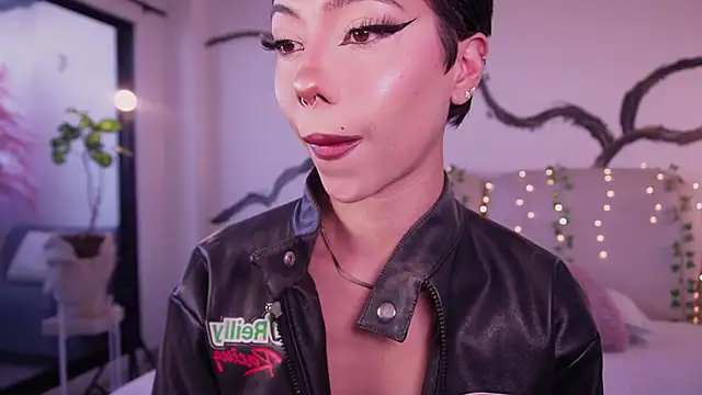 Snapshot of soidai_miiu chatting on 09/17/25, 01:24 soidai miiu online show from 09/17/25, 01:24