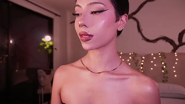 Snapshot of soidai_miiu chatting on 09/18/25, 01:40 soidai miiu online show from 09/18/25, 01:40