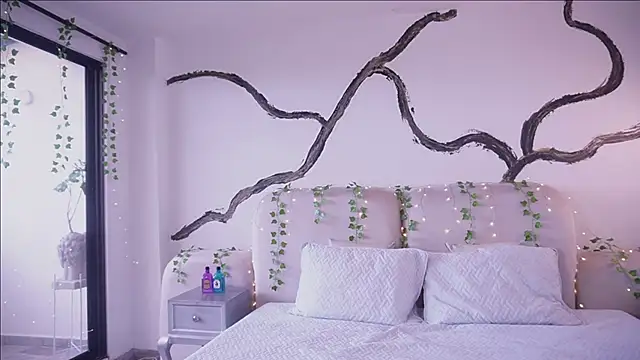 Snapshot of soidai_miiu chatting on 10/02/25, 08:27 soidai miiu online show from 10/02/25, 08:27