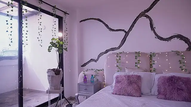 Snapshot of soidai_miiu chatting on 10/06/25, 07:44 soidai miiu online show from 10/06/25, 07:44