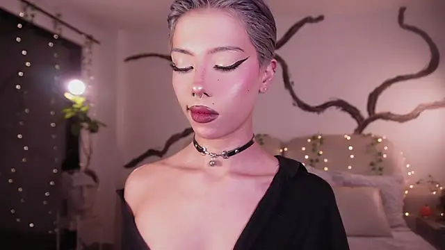 Snapshot of soidai_miiu chatting on 10/22/25, 11:04 soidai miiu online show from 10/22/25, 11:04