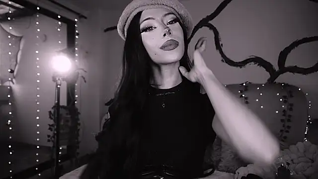 Snapshot of soidai_miiu chatting on 11/24/25, 09:14 soidai miiu online show from 11/24/25, 09:14