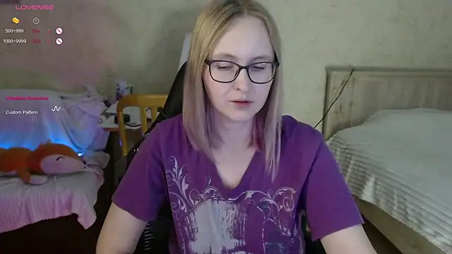 Snapshot of Agatha_Mott chatting on 10/24/25, 05:04 Agatha Mott online show from 10/24/25, 05:04