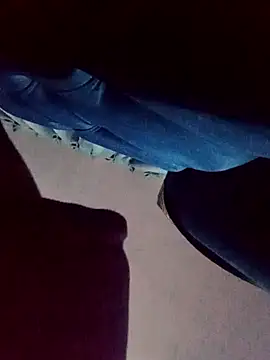 Snapshot of Elgroney23 chatting on 12/01/25, 01:10 Elgroney23 online show from 12/01/25, 01:10