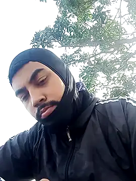 Snapshot of Elgroney23 chatting on 03/29/26, 09:04 Elgroney23 online show from 03/29/26, 09:04