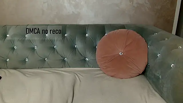 Snapshot of xoCaroxQueenxo chatting on 02/23/25, 03:45 xoCaroxQueenxo online show from 02/23/25, 03:45