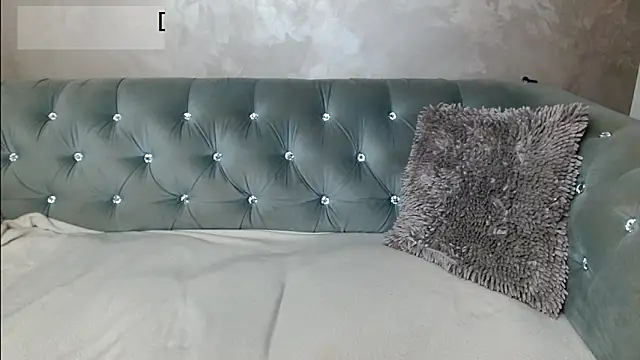 Snapshot of xoCaroxQueenxo chatting on 11/01/25, 01:51 xoCaroxQueenxo online show from 11/01/25, 01:51