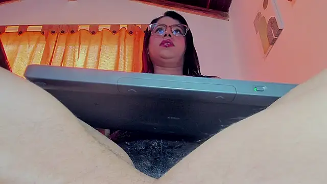 Eli clark  online show from 09/19/25, 03:24