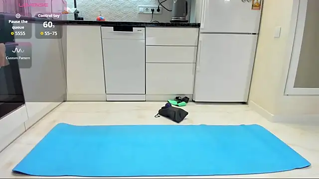 Katya yoga online show from 10/31/25, 04:24