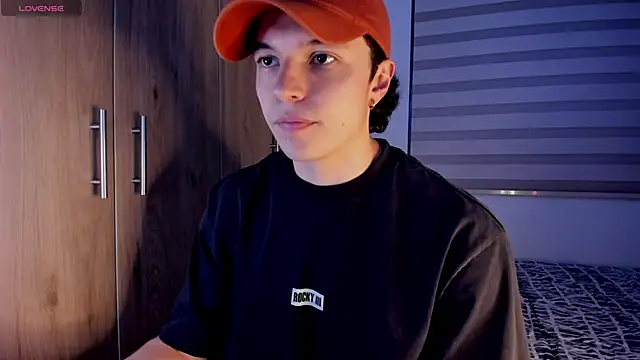 Snapshot of Mastrangelo_xxx chatting on 03/14/26, 03:56 Mastrangelo xxx online show from 03/14/26, 03:56