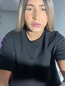 Snapshot of Megan2077 chatting on 01/17/26, 11:48 Megan2077 online show from 01/17/26, 11:48