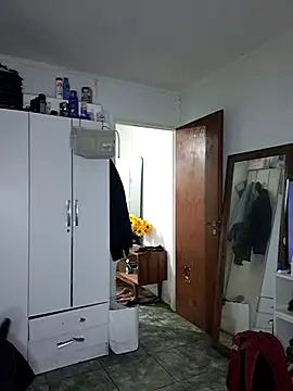 liamlara online show from 11/03/25, 12:24