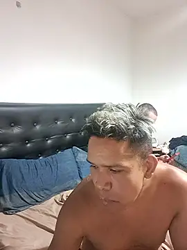 Snapshot of liamlara chatting on 01/12/26, 03:01 liamlara online show from 01/12/26, 03:01