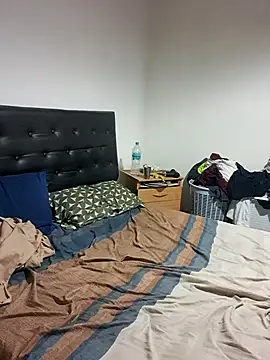 Snapshot of liamlara chatting on 03/06/26, 12:51 liamlara online show from 03/06/26, 12:51