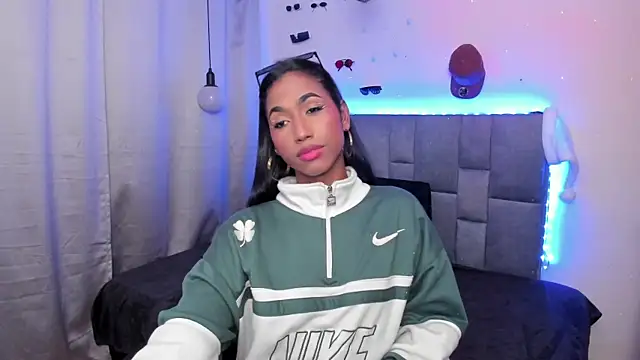 Snapshot of Alissemasiel chatting on 01/09/26, 04:37 Alissemasiel online show from 01/09/26, 04:37