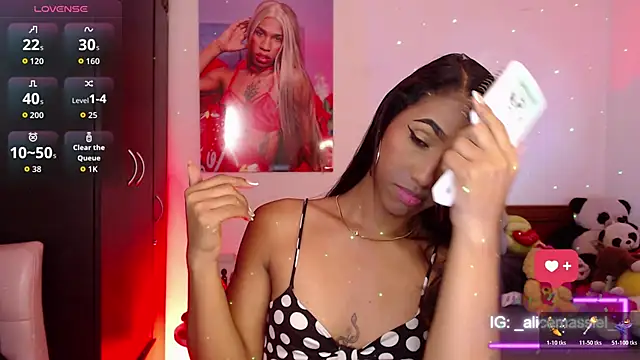 Snapshot of Alissemasiel chatting on 01/13/26, 02:33 Alissemasiel online show from 01/13/26, 02:33