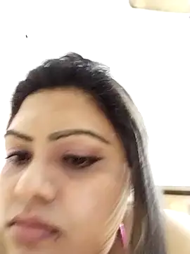 Snapshot of blue-berry07 chatting on 11/16/25, 11:32 blue-berry07 online show from 11/16/25, 11:32