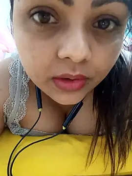 Snapshot of blue-berry07 chatting on 11/25/25, 11:49 blue-berry07 online show from 11/25/25, 11:49