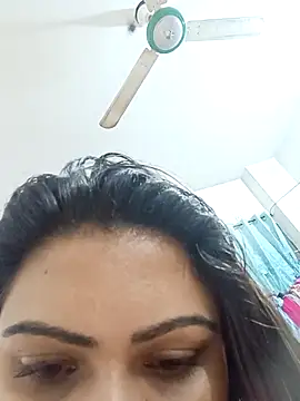 Snapshot of blue-berry07 chatting on 12/15/25, 10:25 blue-berry07 online show from 12/15/25, 10:25