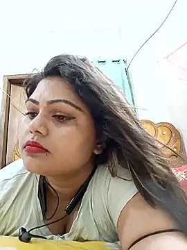 Snapshot of blue-berry07 chatting on 04/18/26, 07:58 blue-berry07 online show from 04/18/26, 07:58