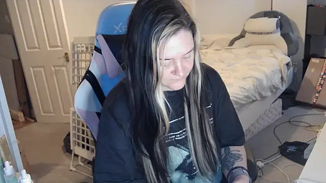 Snapshot of AureliaXOX chatting on 03/07/25, 10:35 AureliaXOX online show from 03/07/25, 10:35