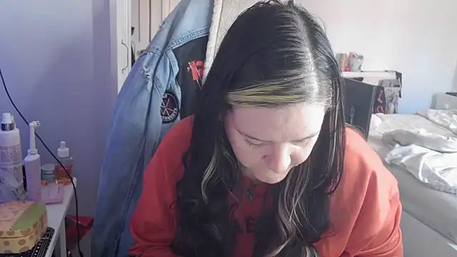 Snapshot of AureliaXOX chatting on 09/16/25, 10:05 AureliaXOX online show from 09/16/25, 10:05