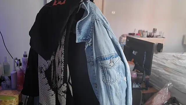 Snapshot of AureliaXOX chatting on 09/24/25, 08:28 AureliaXOX online show from 09/24/25, 08:28