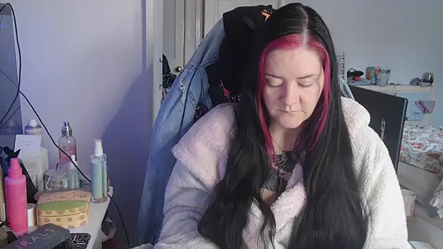 Snapshot of AureliaXOX chatting on 10/18/25, 08:59 AureliaXOX online show from 10/18/25, 08:59