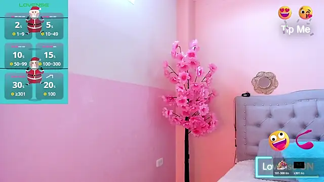 Snapshot of littletammy4u_ chatting on 12/15/25, 12:20 littletammy4u online show from 12/15/25, 12:20