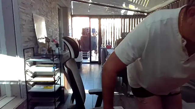 Snapshot of Fafas26 chatting on 09/18/25, 02:19 Fafas26 online show from 09/18/25, 02:19