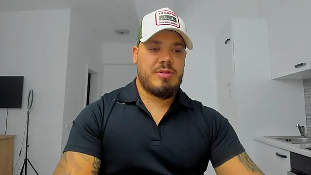 Snapshot of ZackMasterss chatting on 09/14/25, 09:36 ZackMasterss online show from 09/14/25, 09:36