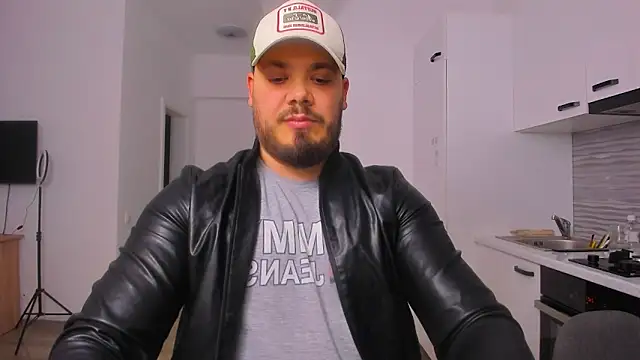 Snapshot of ZackMasterss chatting on 12/22/25, 07:11 ZackMasterss online show from 12/22/25, 07:11