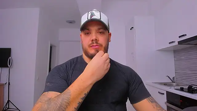 Snapshot of ZackMasterss chatting on 01/17/26, 10:24 ZackMasterss online show from 01/17/26, 10:24