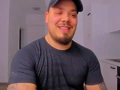 Snapshot of ZackMasterss chatting on 03/15/26, 07:53 ZackMasterss online show from 03/15/26, 07:53