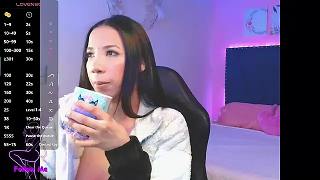 Snapshot of SallyWhitee chatting on 09/21/25, 04:36 SallyWhitee online show from 09/21/25, 04:36