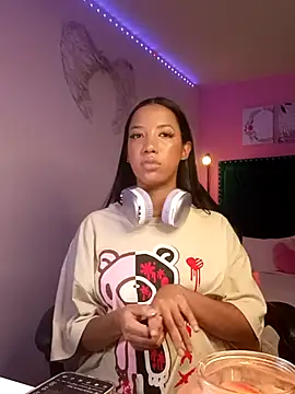 Snapshot of SallyWhitee chatting on 02/08/26, 05:11 SallyWhitee online show from 02/08/26, 05:11