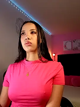 Snapshot of SallyWhitee chatting on 03/05/26, 04:41 SallyWhitee online show from 03/05/26, 04:41