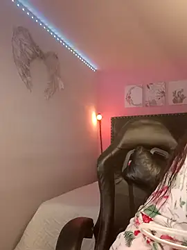 Snapshot of SallyWhitee chatting on 03/12/26, 05:57 SallyWhitee online show from 03/12/26, 05:57