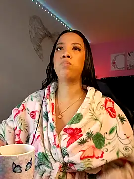 Snapshot of SallyWhitee chatting on 03/14/26, 05:46 SallyWhitee online show from 03/14/26, 05:46